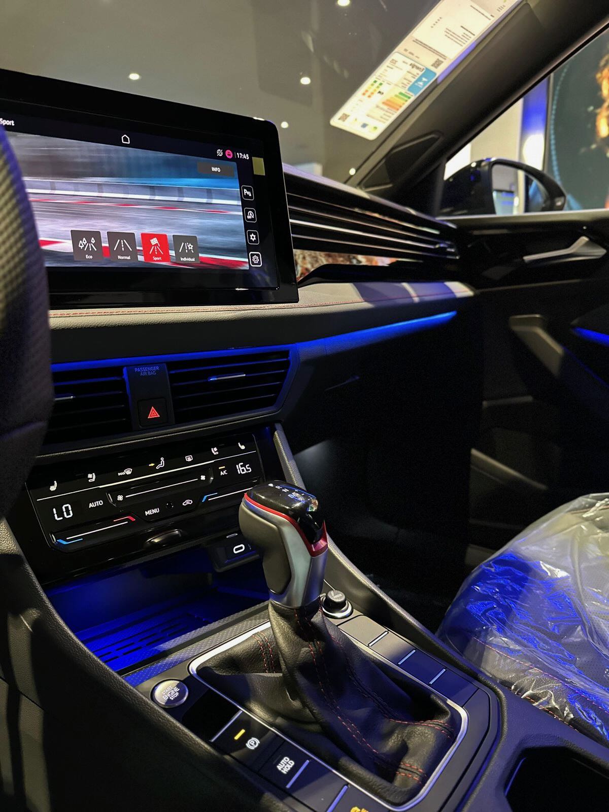 Volkswagen Jetta GLI 350 TSI 0 km — foto 9